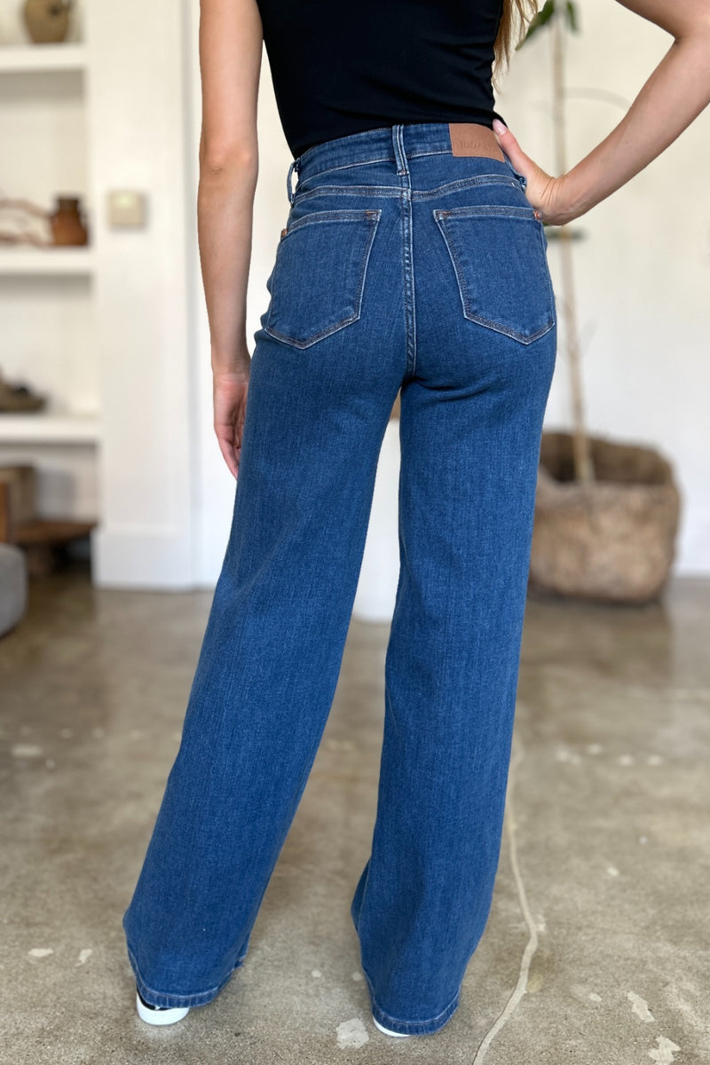 Judy Blue High Rise Straight Jeans ONLINE EXCLUSIVE